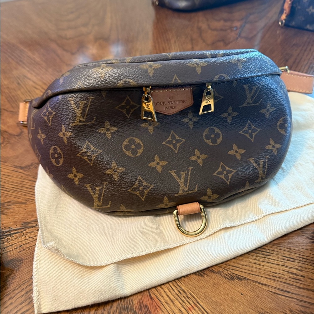 Louis Vuitton Brown Monogram Women's 2021 Bum Bag